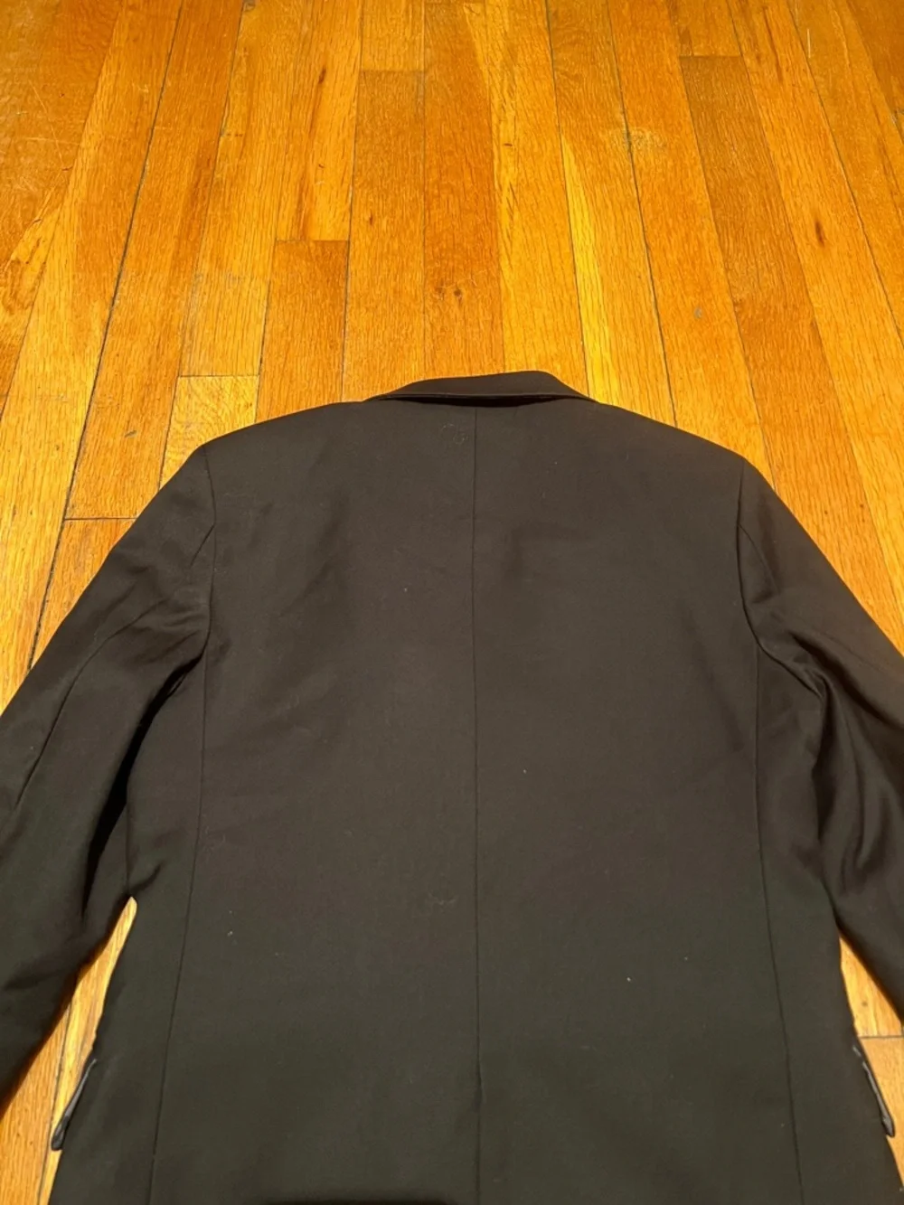 Appaman Boy’s Wool Tuxedo Blazer Jacket in Black, Kid’s size 8